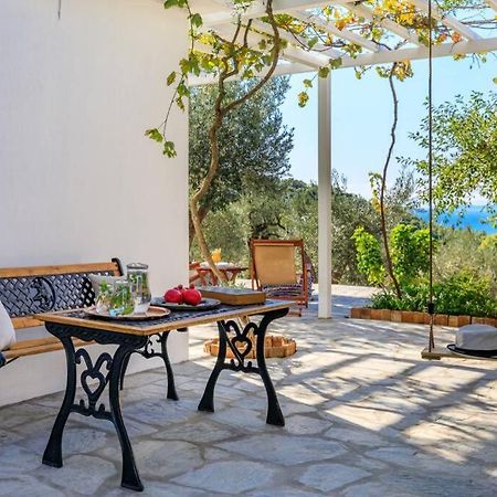 Nina-Myrtia Countryside House Skopelos Ditropo Exterior foto