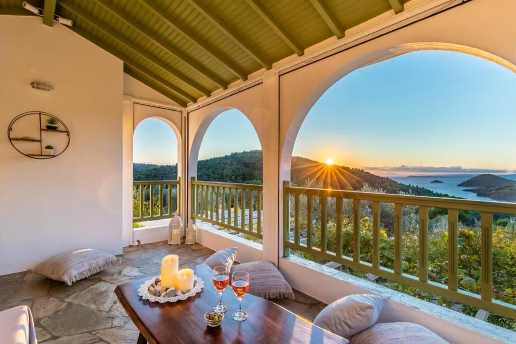 Nina-Myrtia Countryside House Skopelos Ditropo Exterior foto