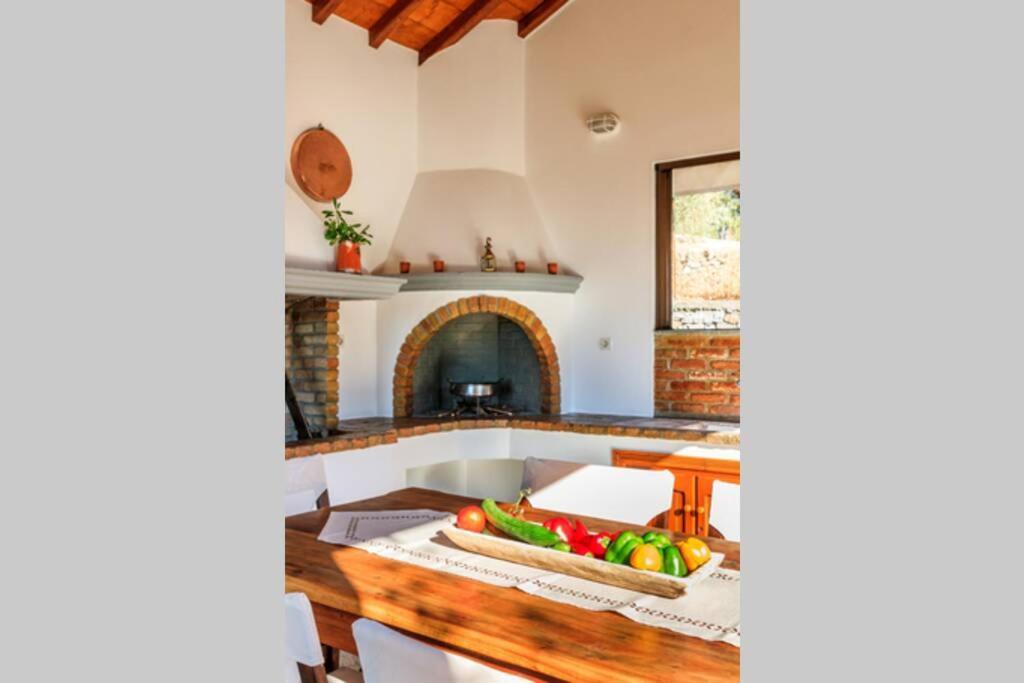 Nina-Myrtia Countryside House Skopelos Ditropo Exterior foto