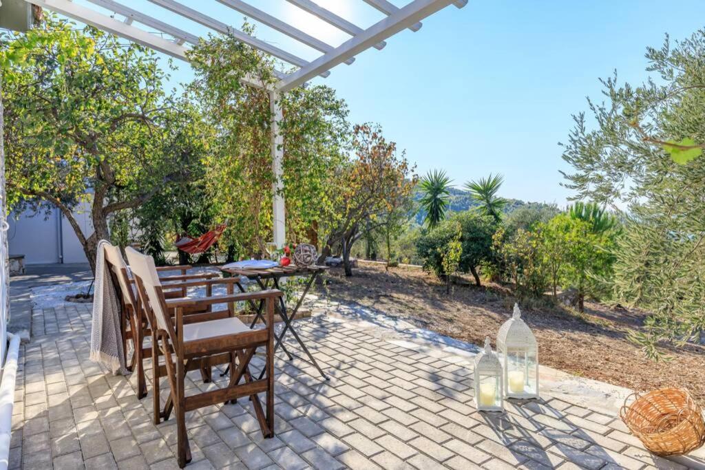 Nina-Myrtia Countryside House Skopelos Ditropo Exterior foto