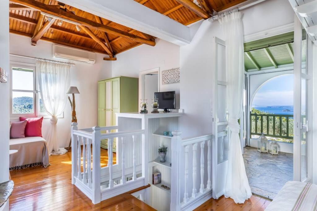 Nina-Myrtia Countryside House Skopelos Ditropo Exterior foto