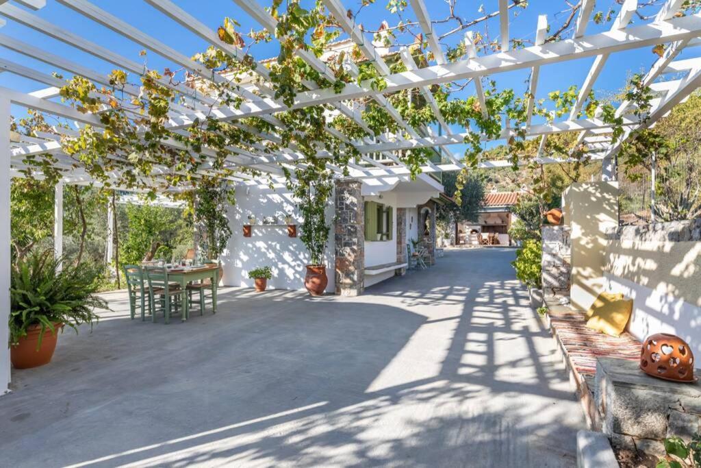 Nina-Myrtia Countryside House Skopelos Ditropo Exterior foto