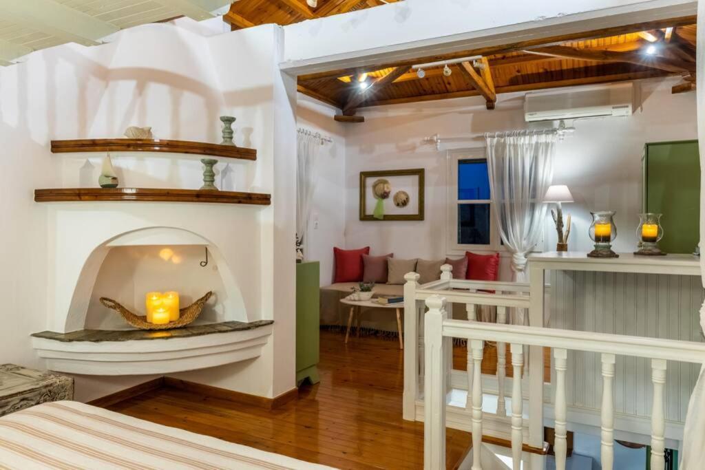 Nina-Myrtia Countryside House Skopelos Ditropo Exterior foto