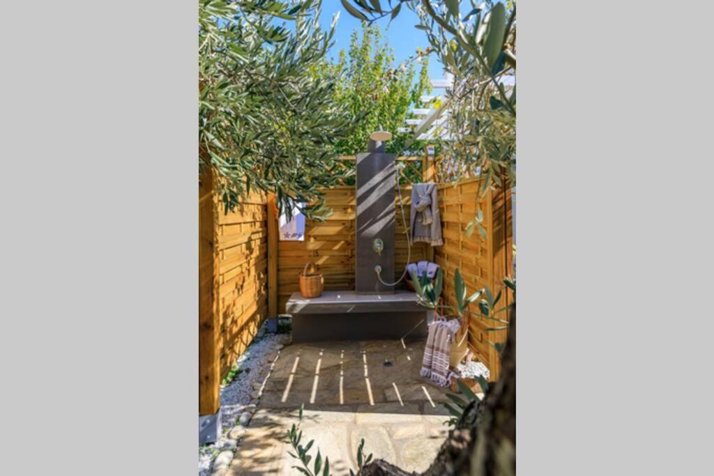 Nina-Myrtia Countryside House Skopelos Ditropo Exterior foto